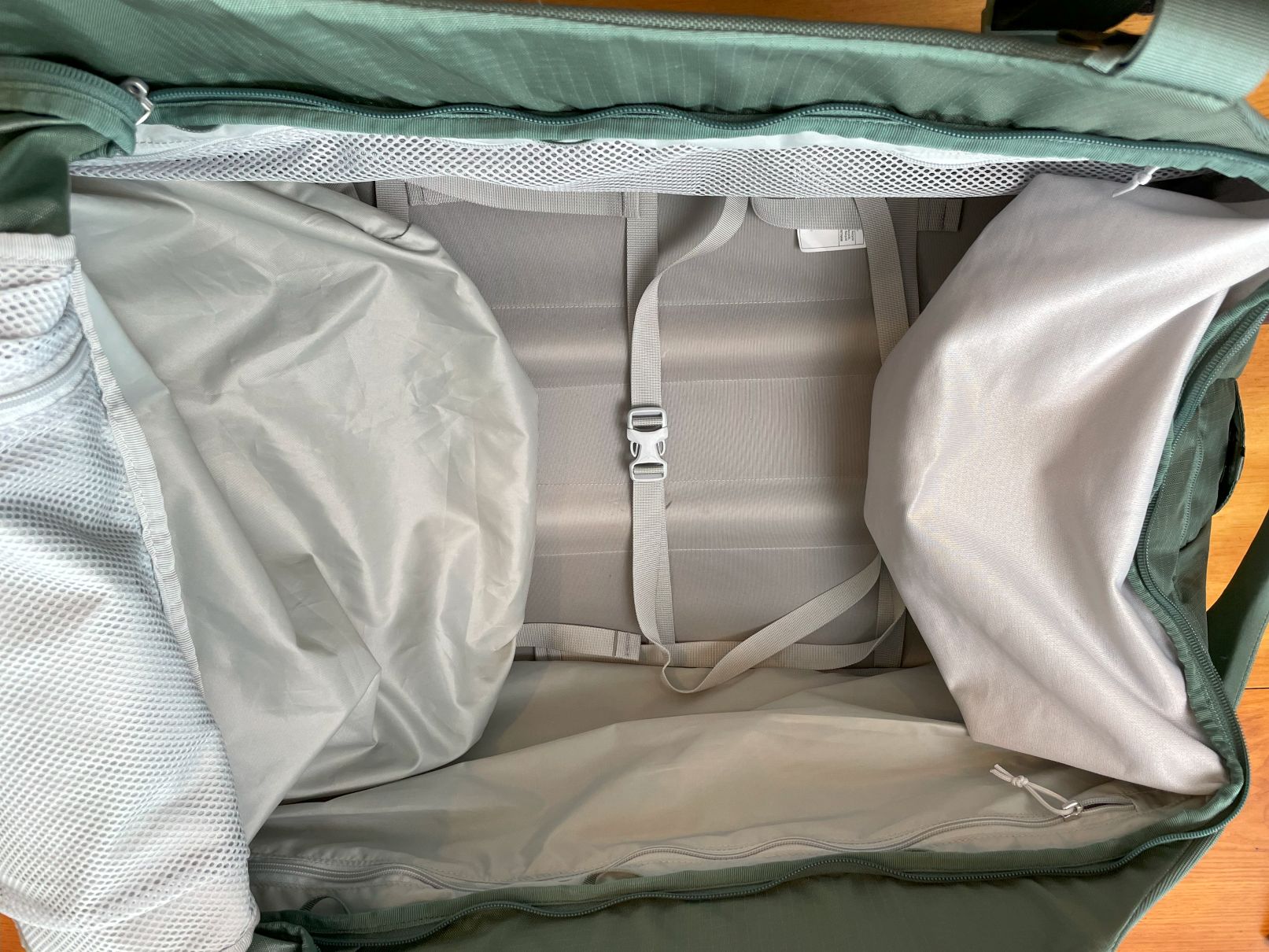 Interior view of the Osprey Sojourn Shuttle 100L travel duffel.